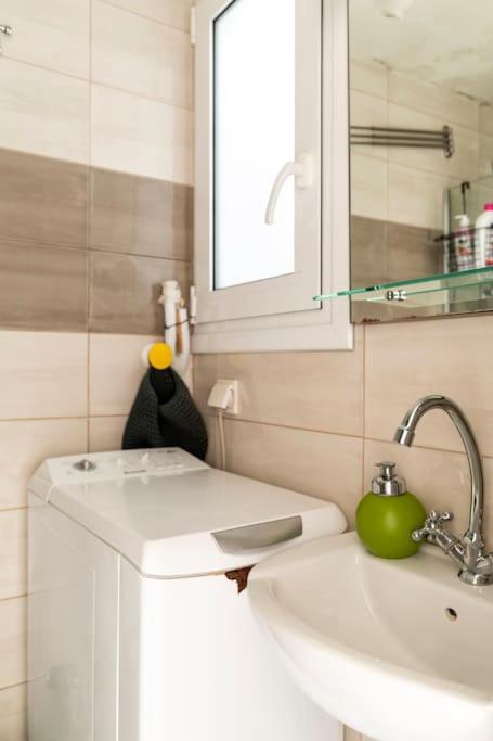 Cute Full Apt W/Backyard In Paleo Faliro Athen Eksteriør bilde